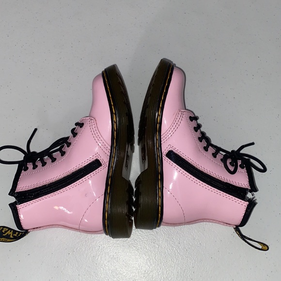 Dr. Martens Girl’s Pink Patent Leather Side Zip Boots Size 9 - Picture 8 of 11